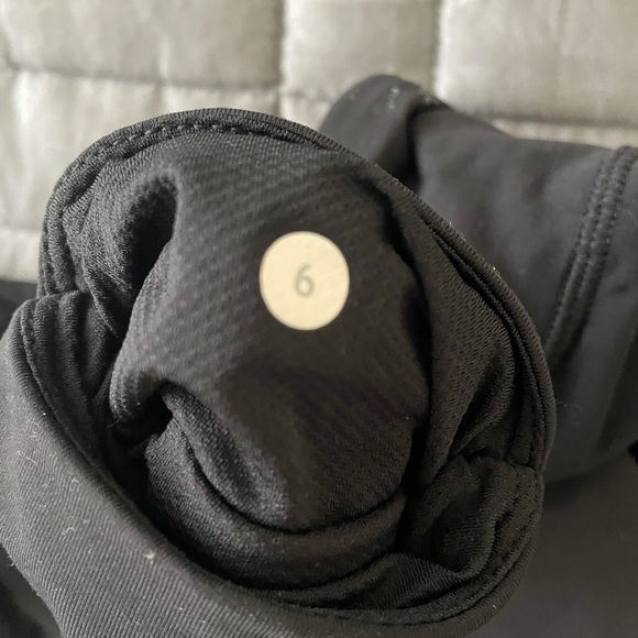 Lululemon Cropped Running Leggings - Picture 5 of 5